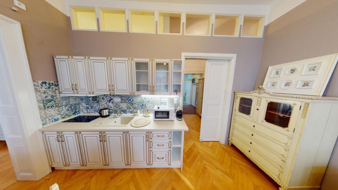 Apartments Kroměříž エクステリア 写真