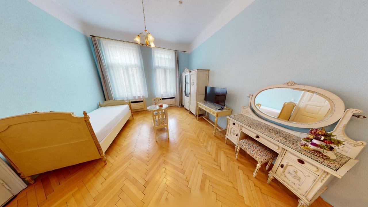 Apartments Kroměříž エクステリア 写真