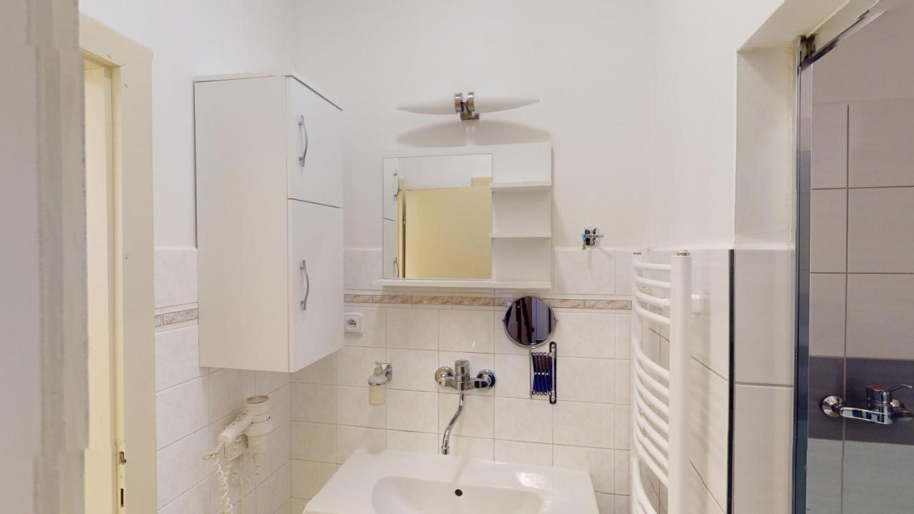 Apartments Kroměříž エクステリア 写真
