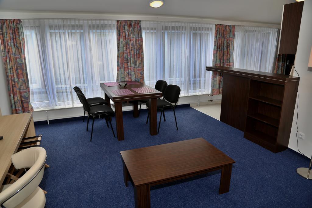 Apartments Kroměříž 部屋 写真